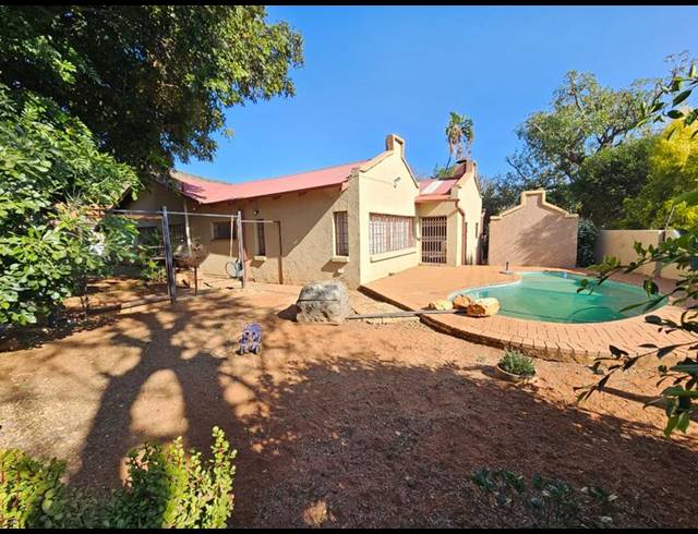 3 BEDROOM HOUSE FOR SALE IN ANNLIN